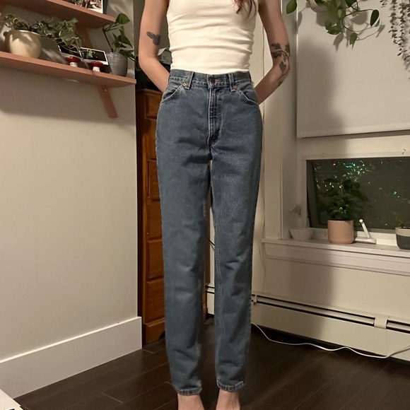 VINTAGE LEVIS (orange tab) - Picture 2 of 9